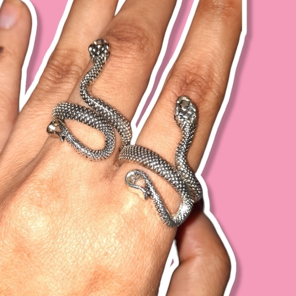 Serpant  Rings Bundle!!! 💋💕💕💕💕 - Picture 3 of 5